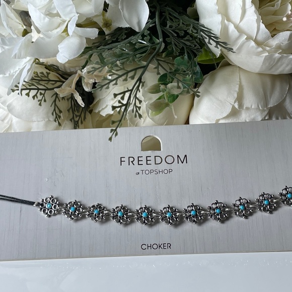 🌸3/$25  TOPSHOP Freedom Choker | 11" + 3" ext - Picture 1 of 13
